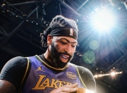 雷速-浓眉哥连续十场比赛得分超过逆转，湖人挑战极限！的简单介绍