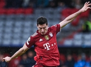 雷速-包含莱万多夫斯基遭遇五连败，拜仁教练面临压力！的词条