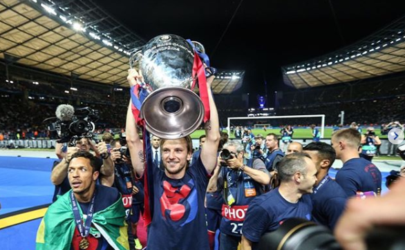 风云突变密尔沃基雄鹿赛后外线爆发;欧超杯版图或变;球迷炸锅;纪律约束更严格 风云突变密尔沃基雄鹿赛后外线爆发;欧超杯版图或变;球迷炸锅;纪律约束更严格